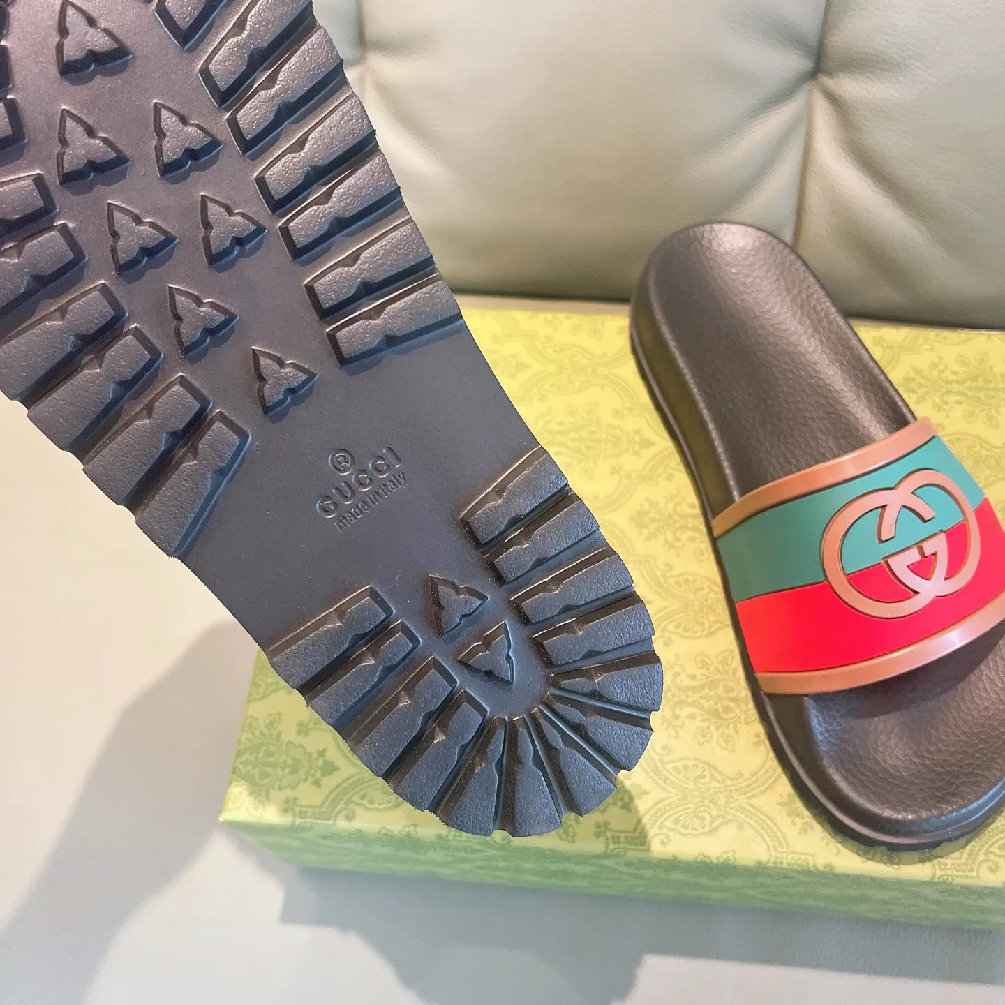 Men's Men's Shoes 130🐮🐮Gucci Gucci Slippers Gucci 2024 latest beach sandals slippers Original molding double G LOGO Original molding consistent Outsole: Men's Men's Shoes u double-layer outsole Size: 35-46